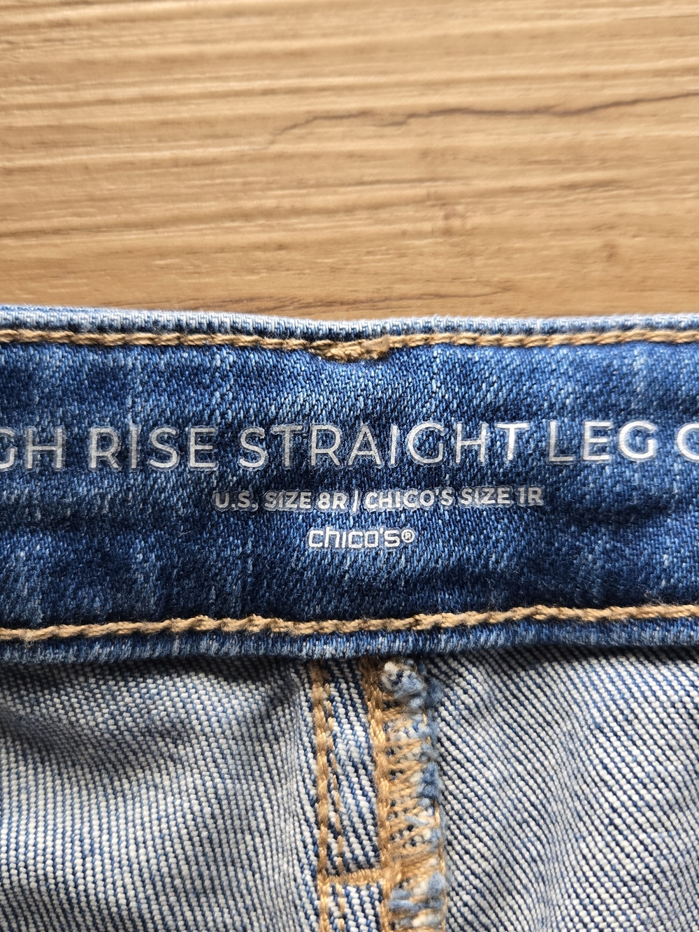 Chico's High-Rise Cropped Distresse Straight Leg Denim Jeans in Med Blue Sz 8 - Picture 3 of 7